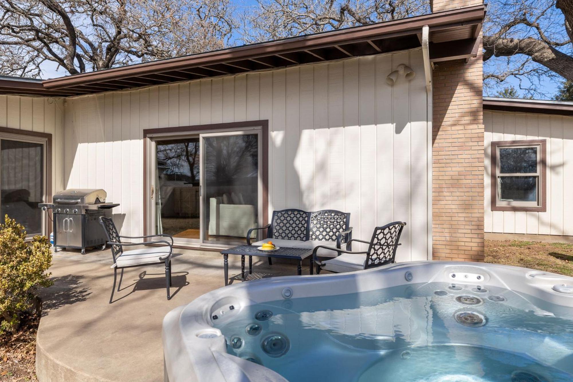 Das Treff Platz- The Gathering Place - Hot Tub! Villa Fredericksburg Exterior foto