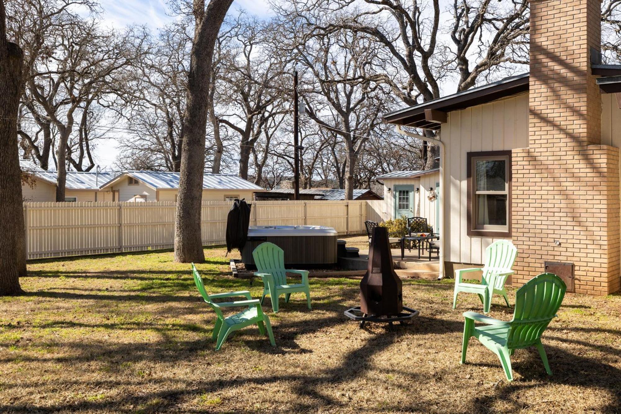 Das Treff Platz- The Gathering Place - Hot Tub! Villa Fredericksburg Exterior foto