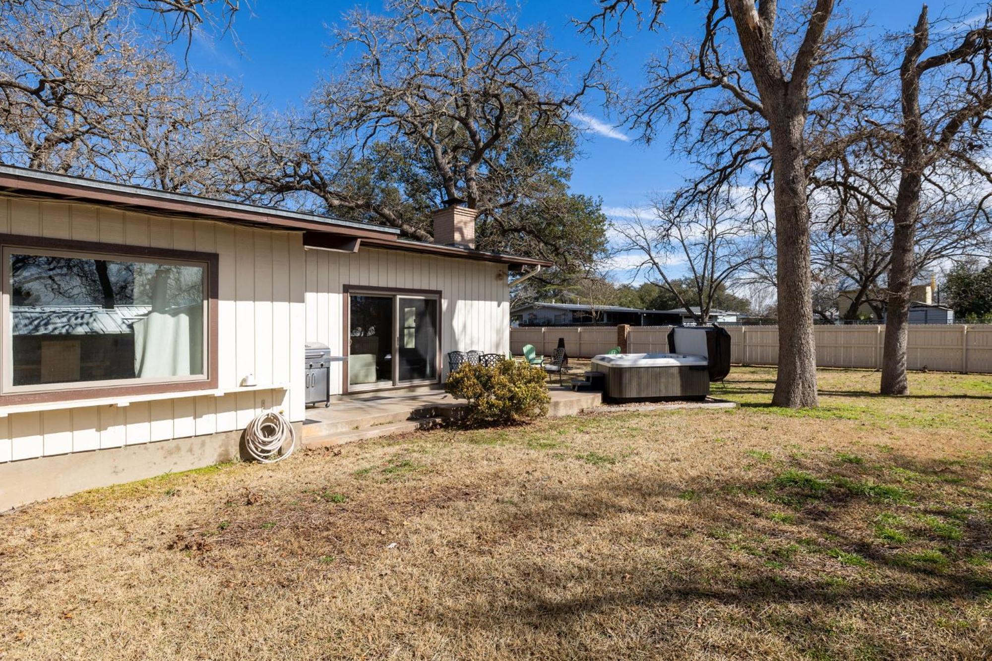 Das Treff Platz- The Gathering Place - Hot Tub! Villa Fredericksburg Exterior foto